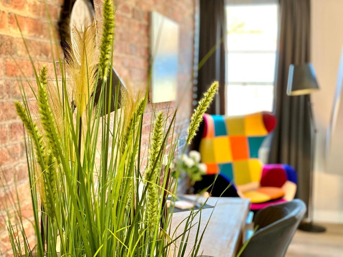 Schoene Ferienwohnungen Teilweise Mit Dachterrasse Im Herzen Von Itzehoe Exterior foto
